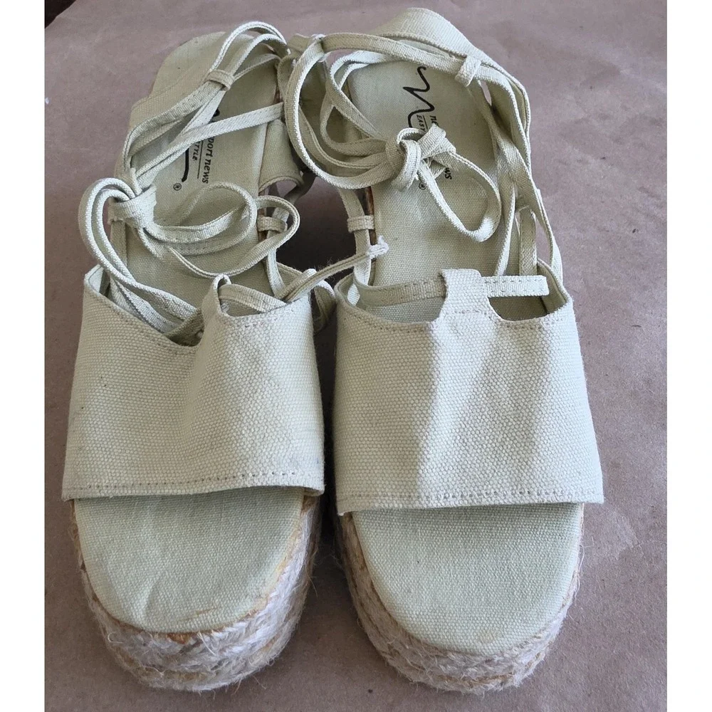 Newport News Espadrille Wedge Heels Size 8 Women Pale Green Resort Shoes
